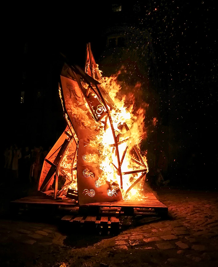   Zum brennenden Bären Effigy - 2019 by Eitan Rieger...