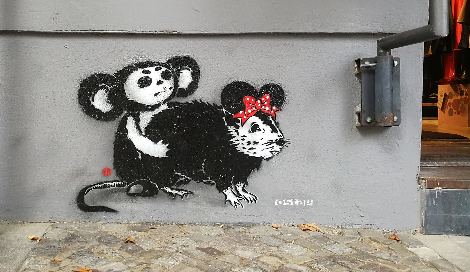 "Loving Art"- Stencil Street Art Series by Ostap
