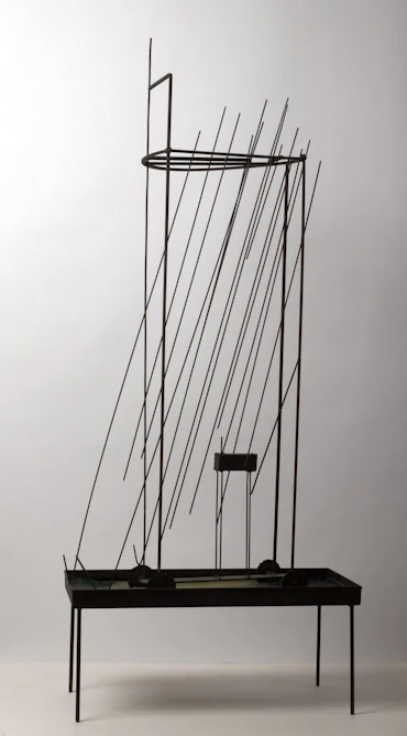 Solitario 141 x 6o x 30 cm metal wax (private collection)