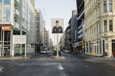 "The Invisible Wall" Checkpoint Charlie, Friedrichstraße, Kreuzberg, Berlin (2021)
