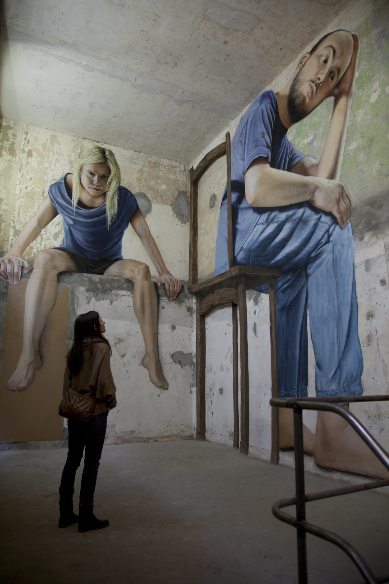 On the Shoulders of Giants - mural instillation - CoVerlag gallery 