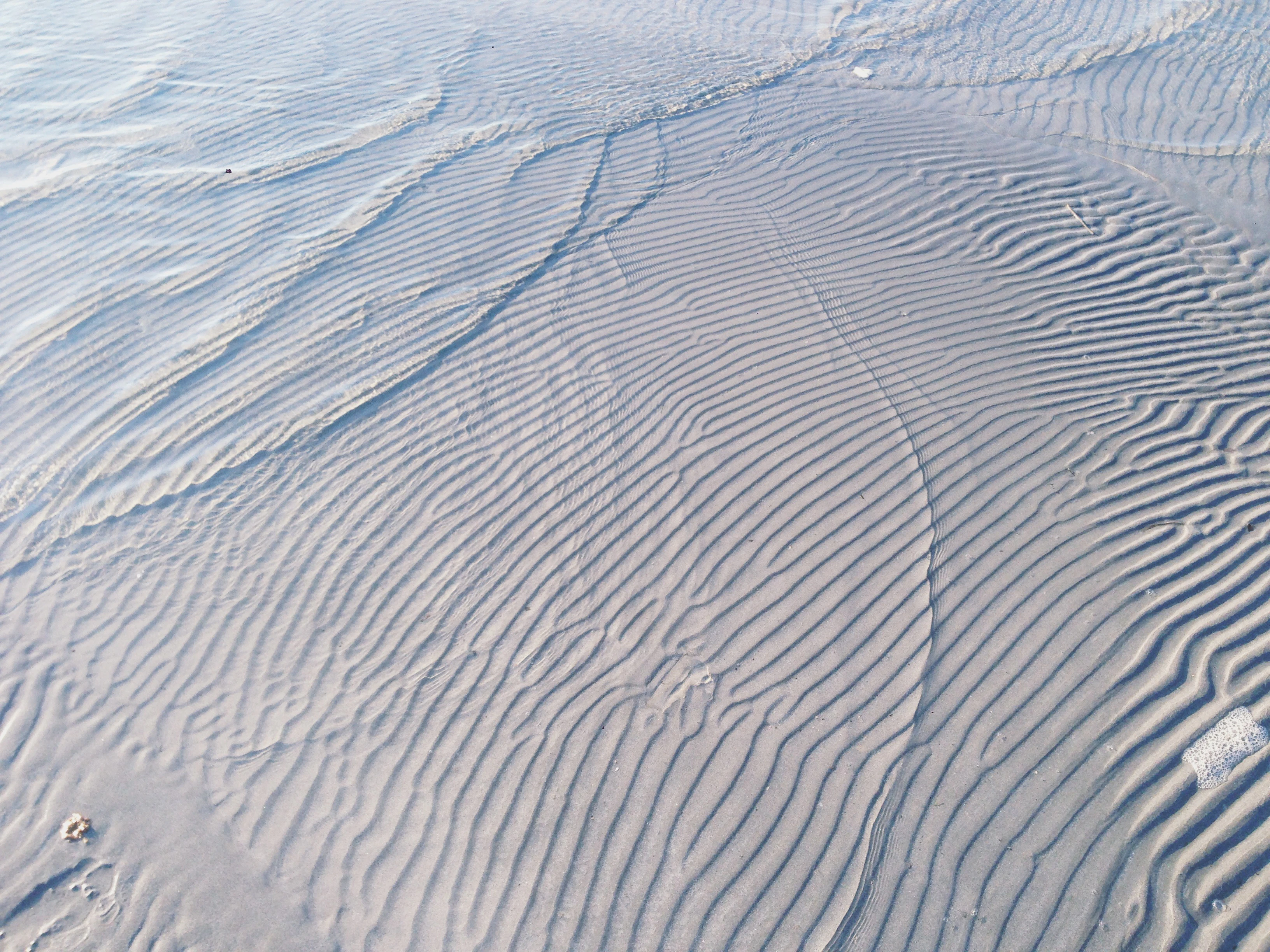 Tides (2014) by Cagla Gulsah Kabaca...