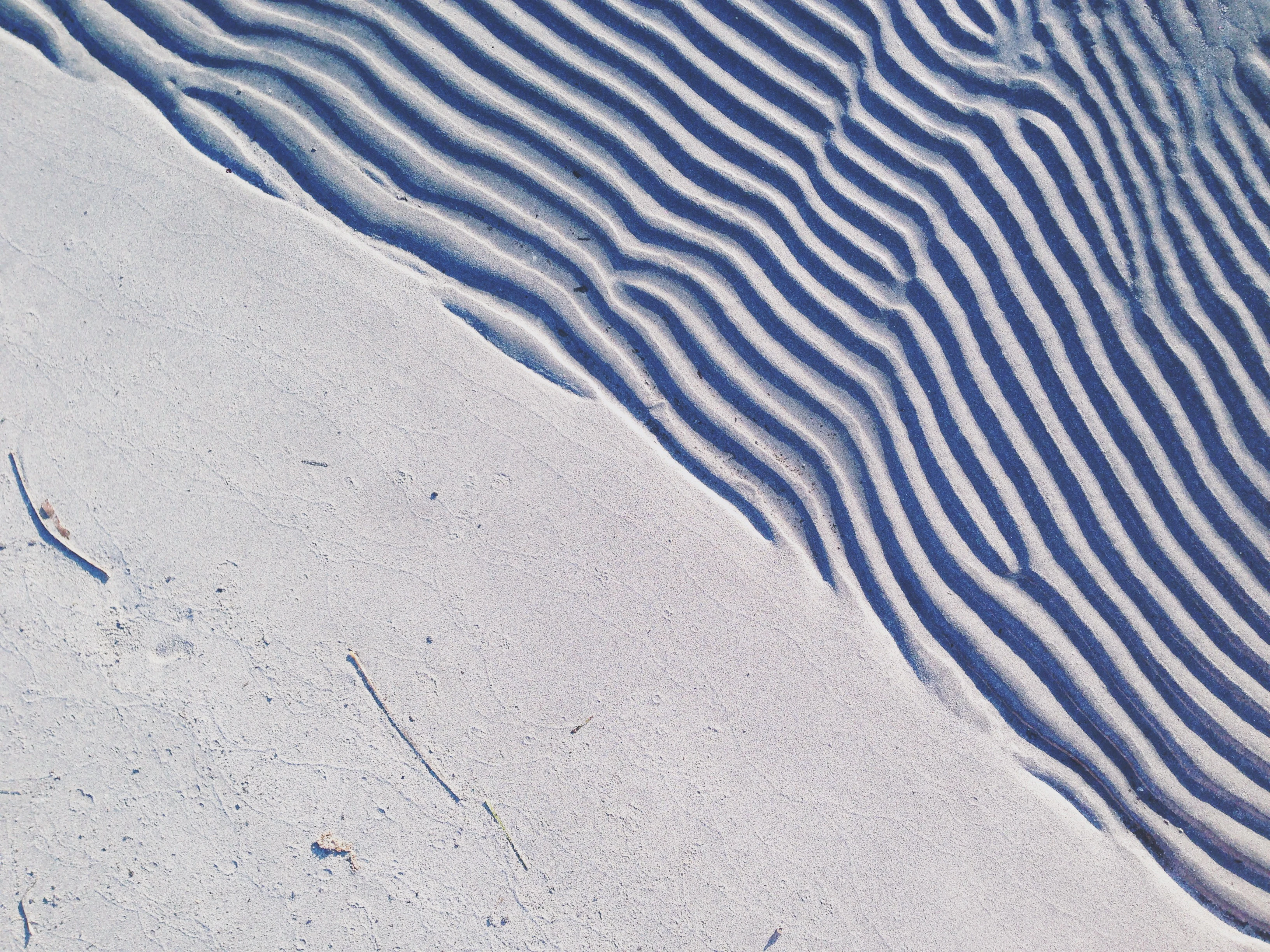 Tides (2014) by Cagla Gulsah Kabaca...