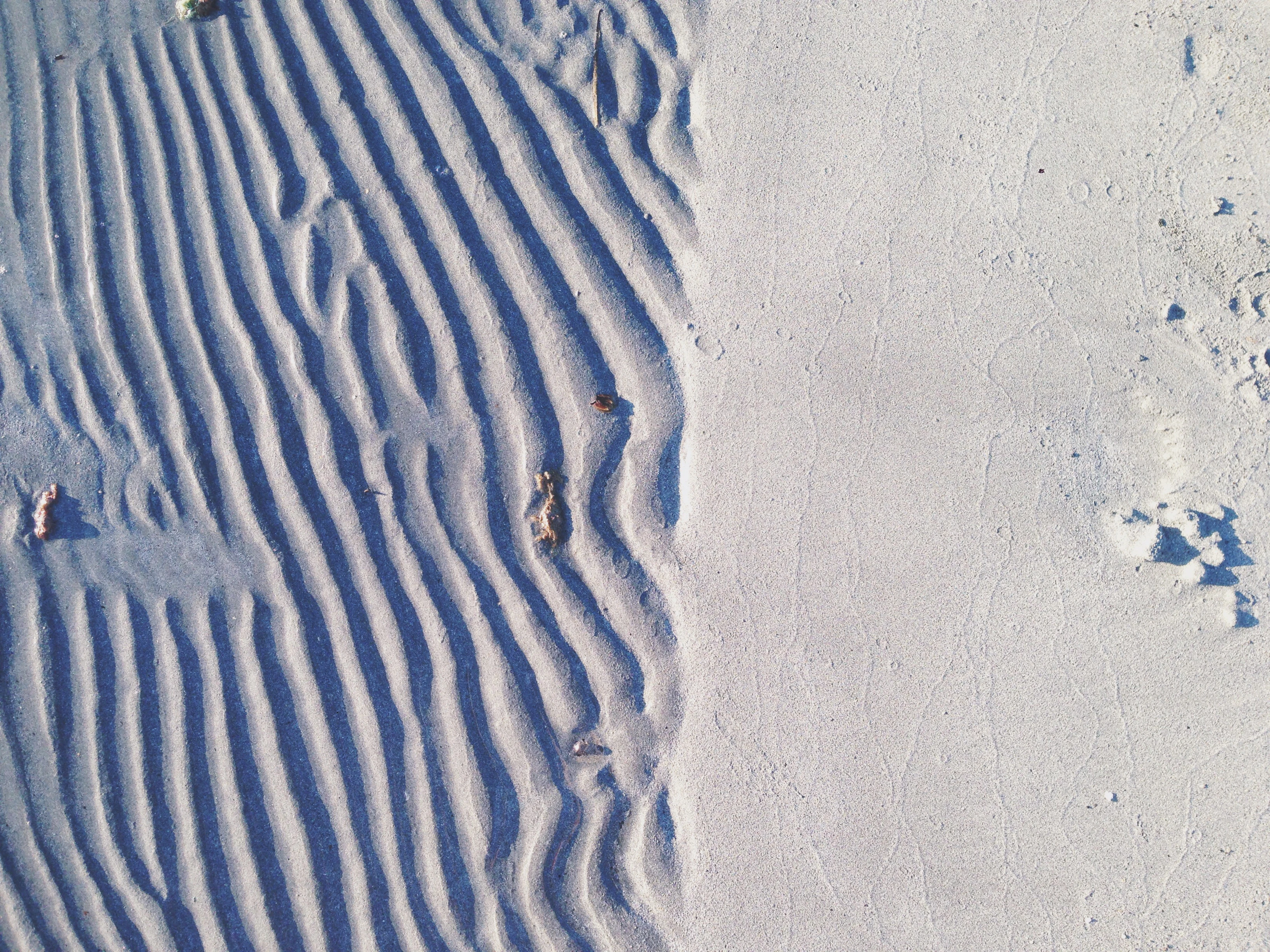 Tides (2014) by Cagla Gulsah Kabaca...