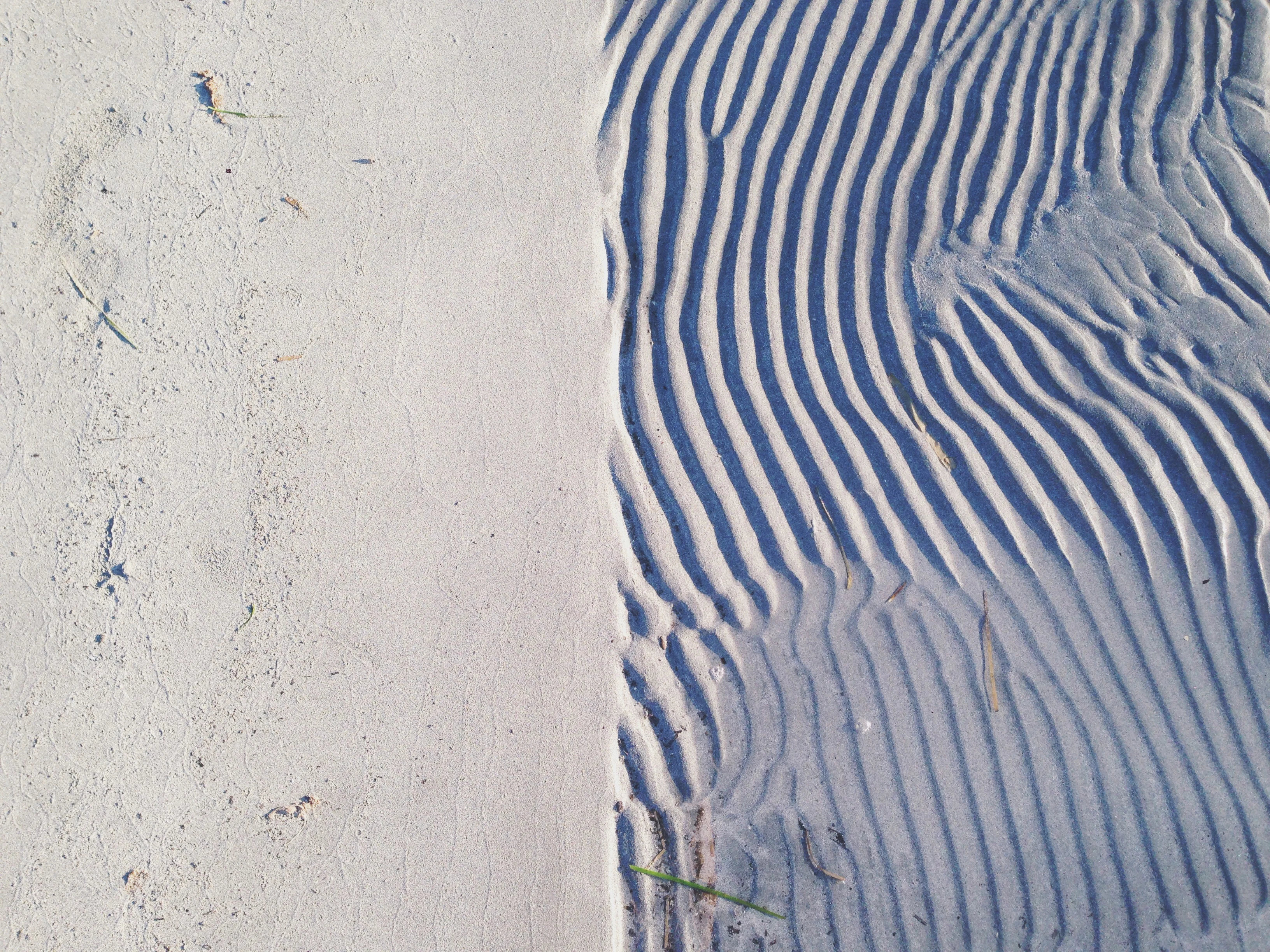 Tides (2014) by Cagla Gulsah Kabaca...