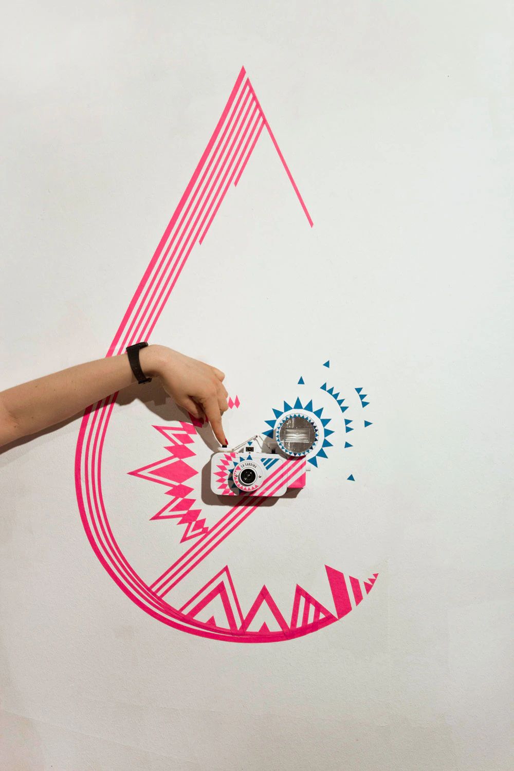 TAPE ART STORE DESIGN - LOMOGRAPHY by TAPE OVER...
