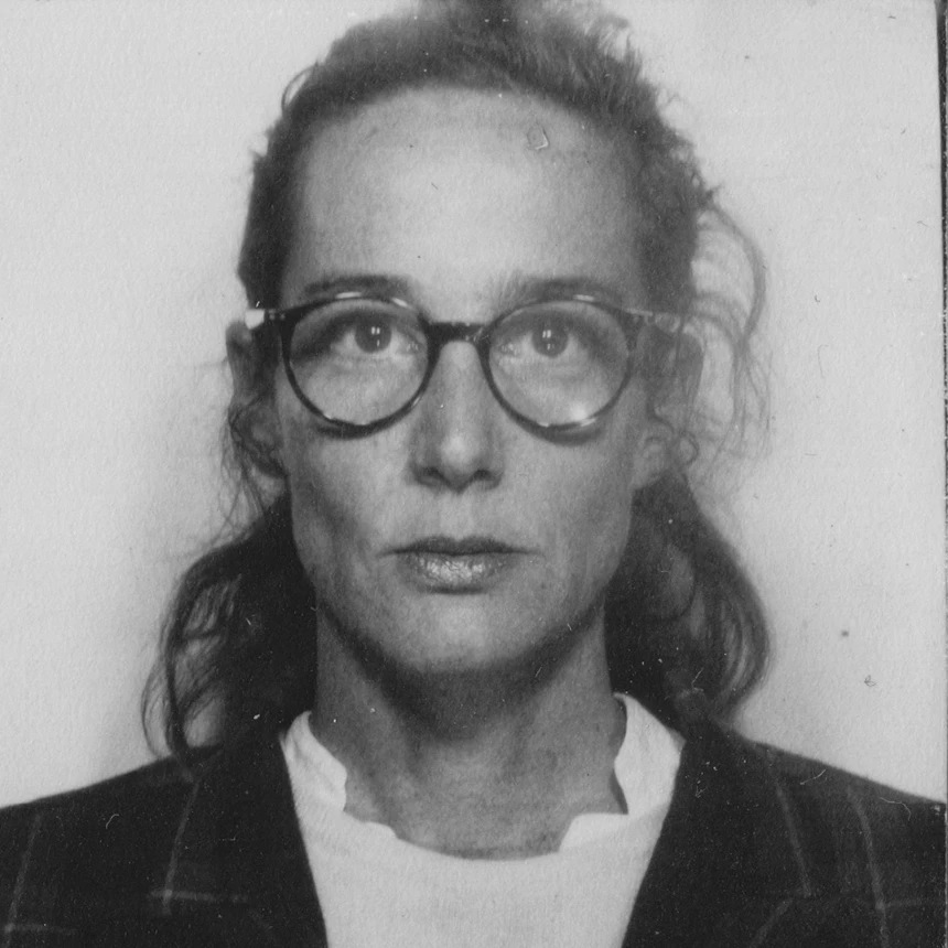 Tna Oelker
